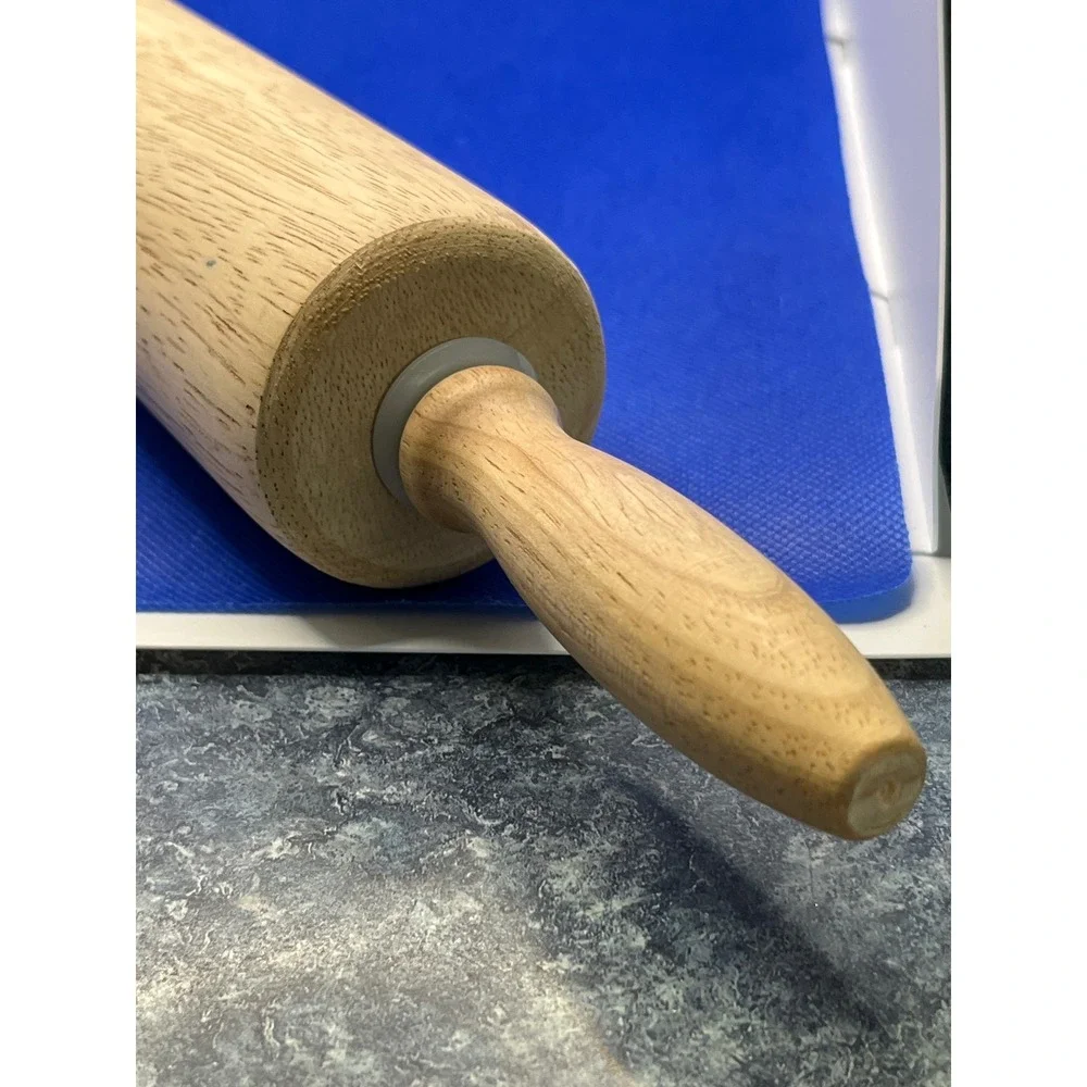 Vintage Style Wooden Rolling Pin 17.5 Inch Hardwood Kitchen Baking Tool Brown